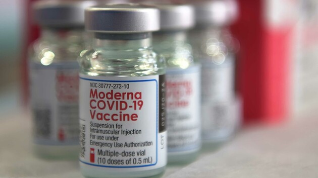 До конца этой недели Украина получит около 3 млн доз вакцины Moderna