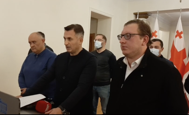 В Грузии к голодающему Саакашвили присоединились 9 однопартийцев