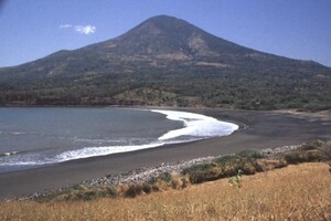 Ведущий эколог Сальвадора выступил против строительства Биткоин-сити у подножия вулкана