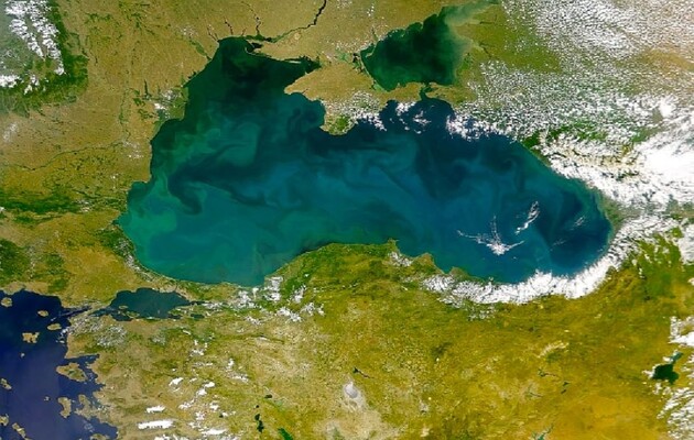 Россия закрывает районы Черного и Азовского морей – карта