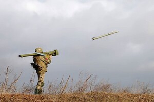Бойцы ВСУ отработали ведение боя в пограничной полосе с применением Bayraktar и Javelin 