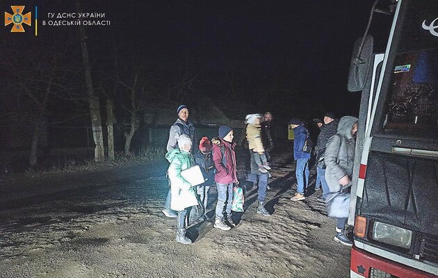 Украина эвакуировала из учреждений социальной защиты 756 детей и их опекунов — Киевская ОГА