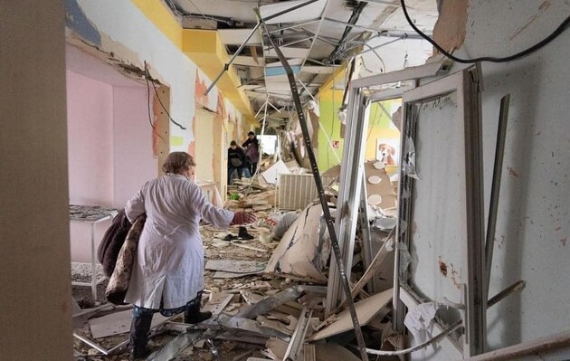 Лавров подтвердил, что оккупанты специально разбомбили роддом и больницу в Мариуполе