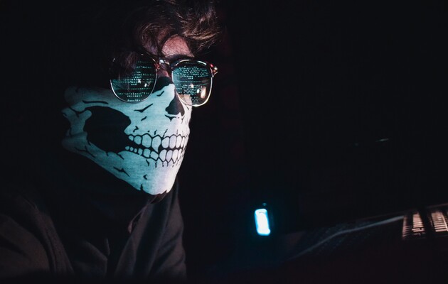 Anonymous пригрозили зломом компаніям, які продовжують працювати в Росії