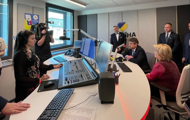 В Праге запустили украиноязычную радиостанцию 