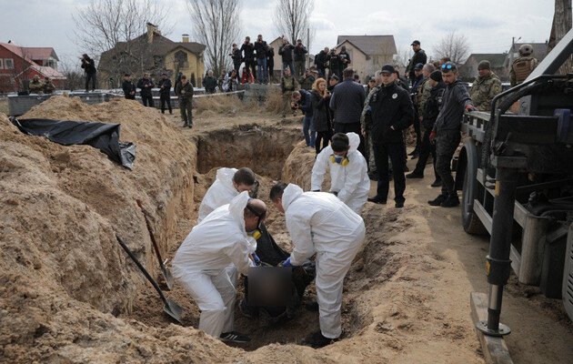 Массовые захоронения под Киевом: на освобожденных территориях нашли новые свидетельства зверств оккупантов 