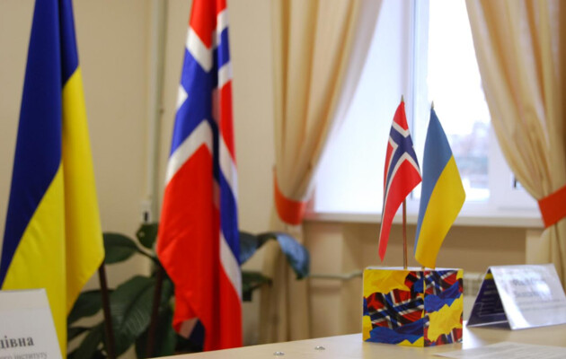 Норвегия даст 400 миллионов крон на оружие для защиты Украины