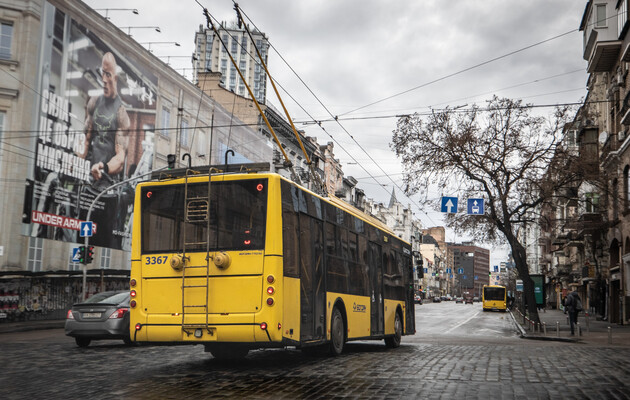 Дефіцит пального: у КМДА розповіли про ситуацію з транспортом у Києві