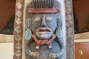 Древние майя приклеивали к зубам драгоценные камни 