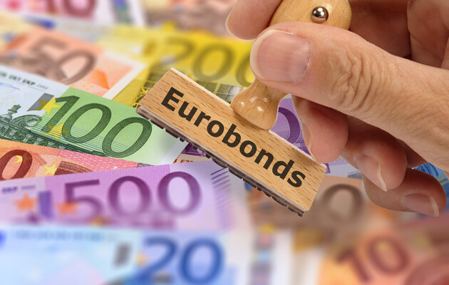Стоимость евробондов Украины обвалилась: объясняем почему