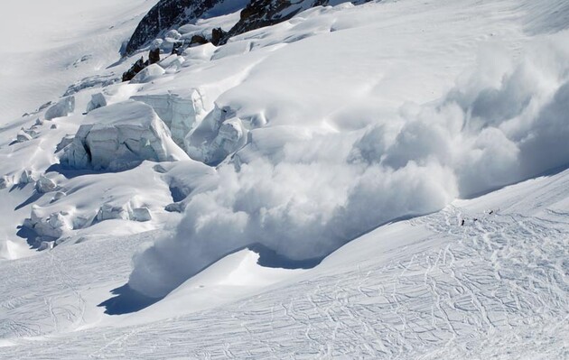 В итальянских Альпах в результате обрушения ледника погибли по меньшей мере 6 человек
