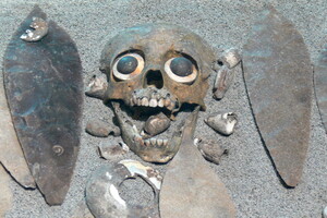 Археологи нашли скульптуру, связанную с человеческими жертвоприношениями: детали находки из Перу