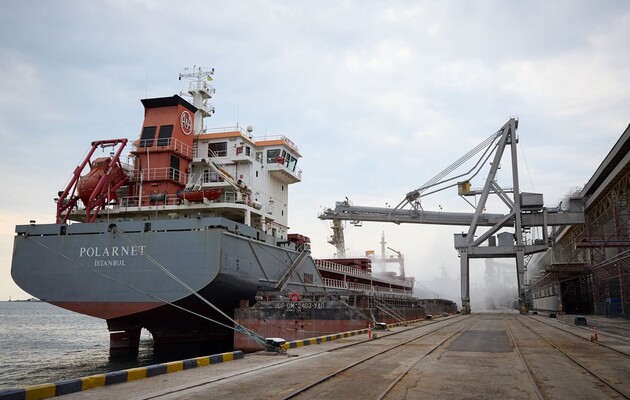 До Туреччини прибув перший корабель з українським зерном — ЗМІ