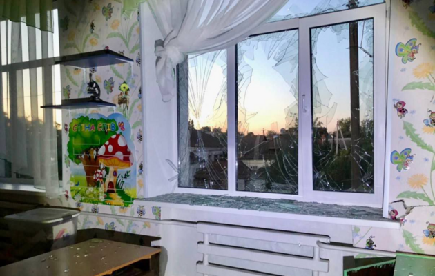 Оккупанты разрушили гимназию и спортивную школу в Никополе