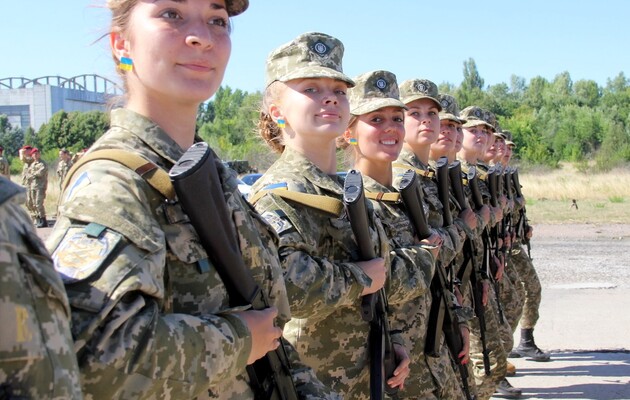 Воинский учет женщин: для украинок каких профессий он будет обязательным
