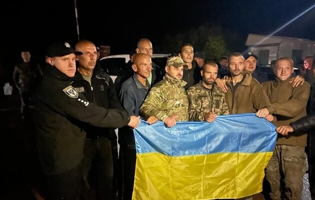 За несколько часов украинцы собрали 10 миллионов на реабилитацию «азовцев»