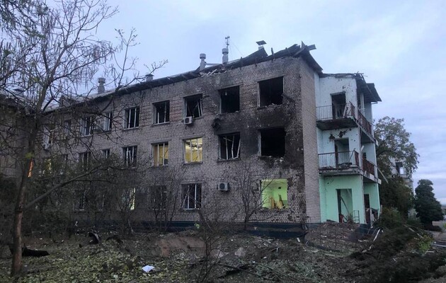Оккупанты нанесли 12 ракетных ударов по Запорожью: есть погибшие