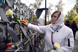 Молитва за Украину: в Киеве почтили память героев