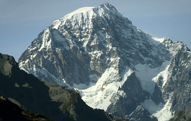 В результате схода лавины в Австрии пропали без вести до 10 человек