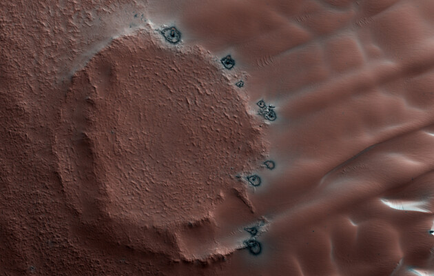Апарат NASA показав, як виглядає зима на Марсі