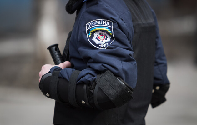 Полиция обнаружила в автомобиле днепровской епархии УПЦ пропагандистские российские материалы