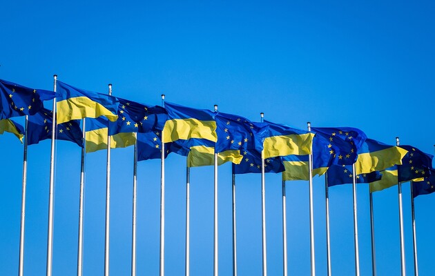 Накануне саммита Украина-ЕС в Киев могут приехать около 15 еврокомиссаров
