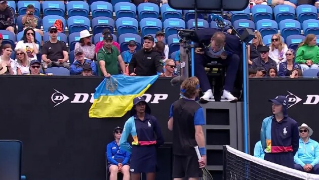Russian tennis player complained about insults from Ukrainian fans during the match