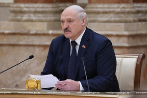 Лукашенко говорит, что Украина предлагает ему заключить договор о ненападении