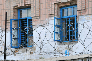 Российских заключенных хотят бросить еще на один 