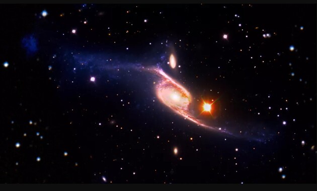 NASA показало фото самой большой спиральной галактики