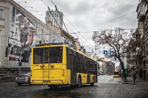 В Киеве возобновляется работа трамваев и троллейбусов