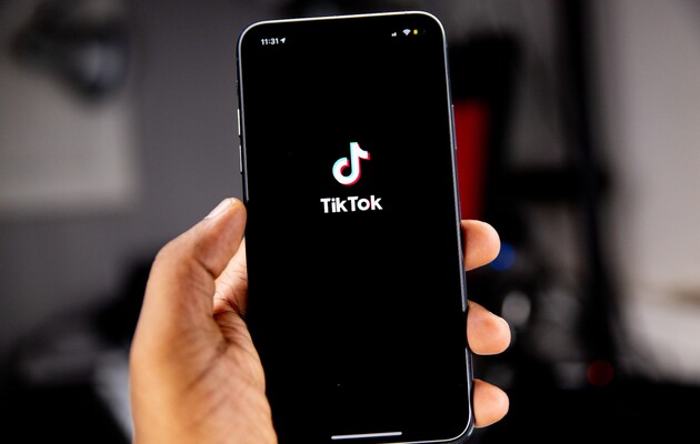 Єврокомісія заборонила своїм співробітникам користуватися TikTok