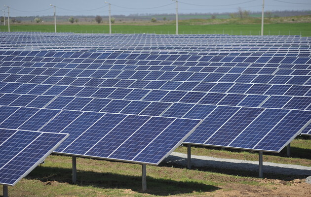 Украина получит несколько тысяч солнечных батарей от ЕС