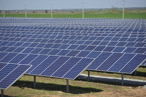 Украина получит несколько тысяч солнечных батарей от ЕС