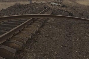 В Славянске снаряд попал в железнодорожный путь