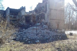 Оккупанты нанесли ракетный удар по школе в Авдеевке: есть погибшие