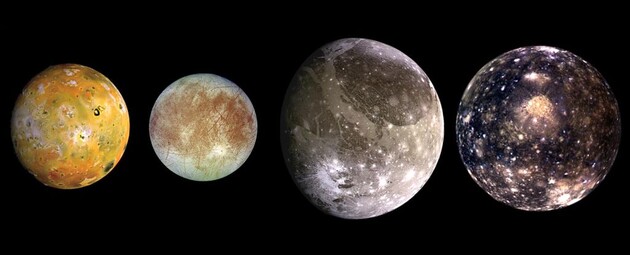 Новорожденный Юпитер был таким ярким, что мог «закипятить» свои спутники – ученые