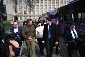 Угорщина передала Україні шість автобусів Mercedes-Benz