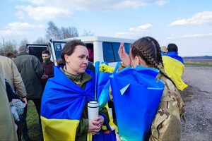 Украина вернула из плена еще сто защитников
