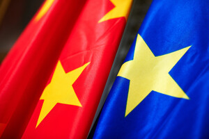 Европа – Поднебесная: Запад пытается наладить связь с Китаем – в Пекин вслед за Макроном едет Бербок