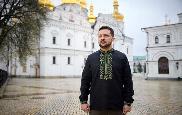 «В прошлом году мы молились, чтобы Украина выстояла. Сегодня – чтобы победила»: Зеленский поздравил с Пасхой