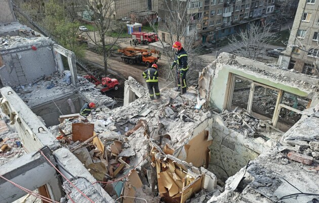 Обстрел Славянска: Увеличилось число погибших в результате удара по 5-этажке
