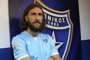 Известный украинский футболист спас команду от поражения в чемпионате Греции