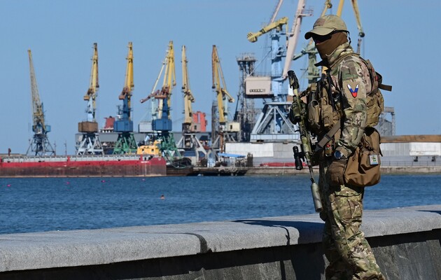 Российские войска превратили курортные поселки Азовского побережья в военные базы