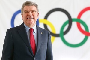 МОК стремится вернуть россиян в международный спорт 