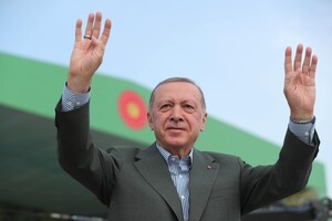Козырь из рукава: накануне выборов в Турции Эрдоган повышает зарплату госслужащим