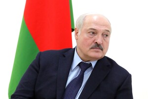 Лукашенко провел два часа в Республиканской больнице - СМИ