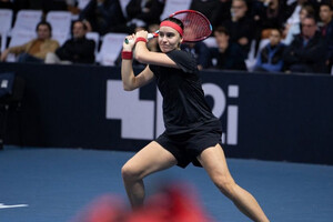 Украинская теннисистка Калинина из-за травмы проиграла финал престижного турнира в Италии