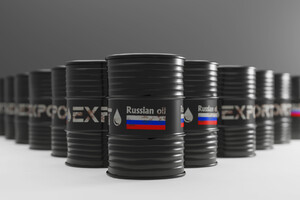 Who helps Russia circumvent oil sanctions, including doing it at the expense of Ukraine?