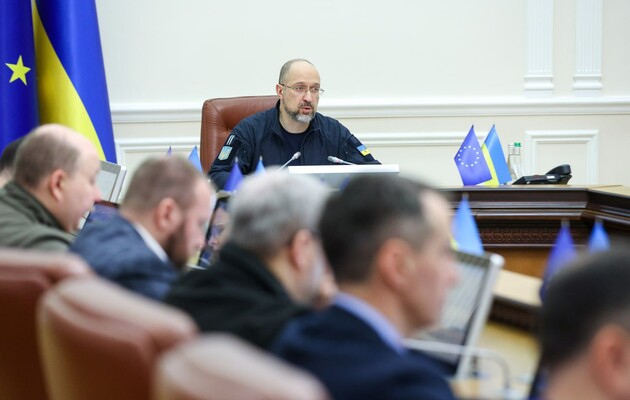 Кабмин разрешил морякам получать документы, не возвращаясь в Украину